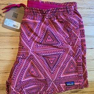 Patagonia women’s baggies NWT